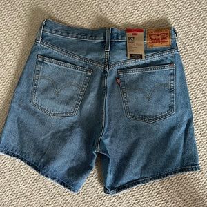 Womens Levi’s 501 shorts NWT